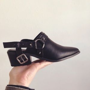 UO Wills Harness Mule